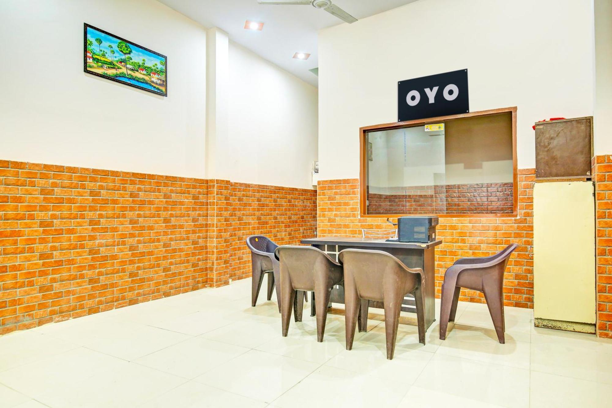 Super Hotel O Sirsa Hotel & Guest House 외부 사진